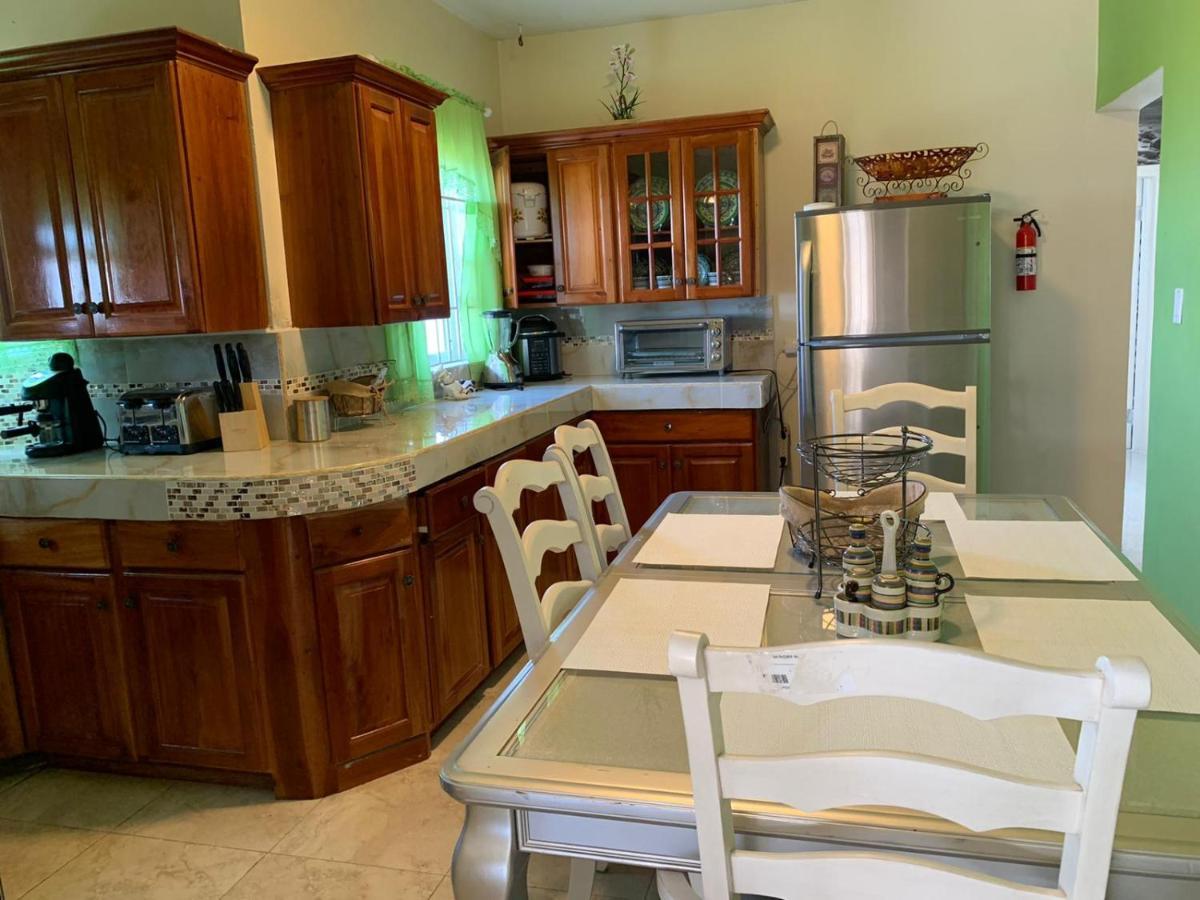 Bella Vista Vacation Apartment Montego Bay Ngoại thất bức ảnh